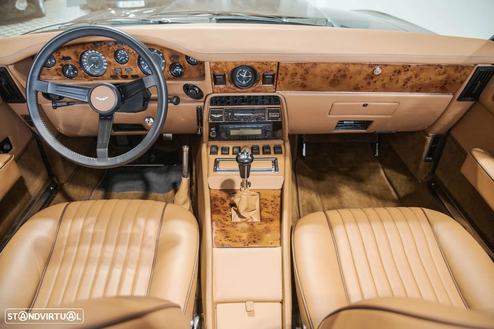 Aston Martin Volante - 31