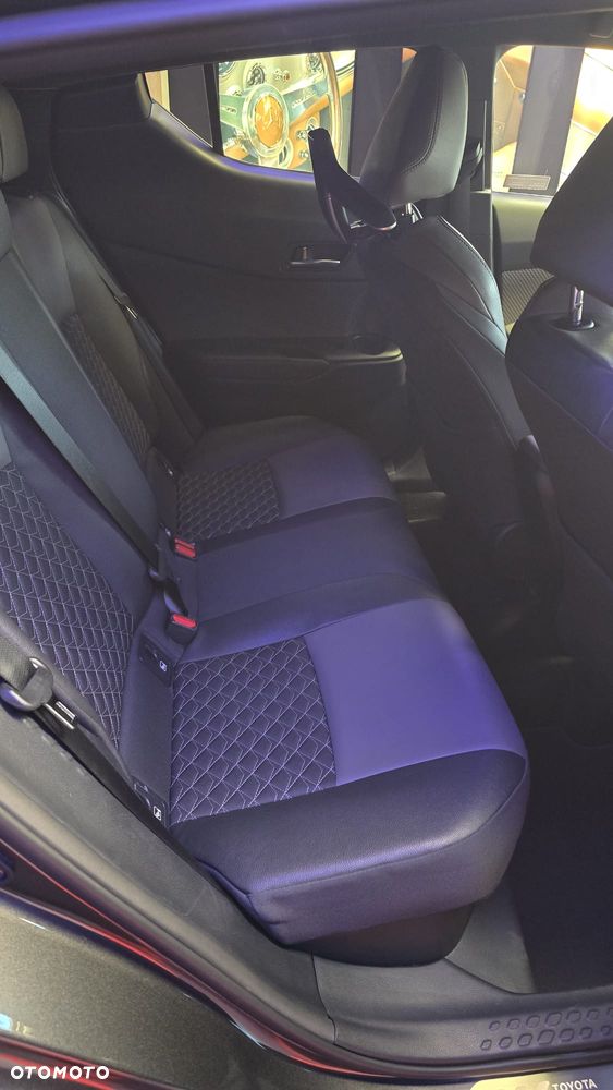 Toyota C-HR 2.0 Hybrid Executive - 6