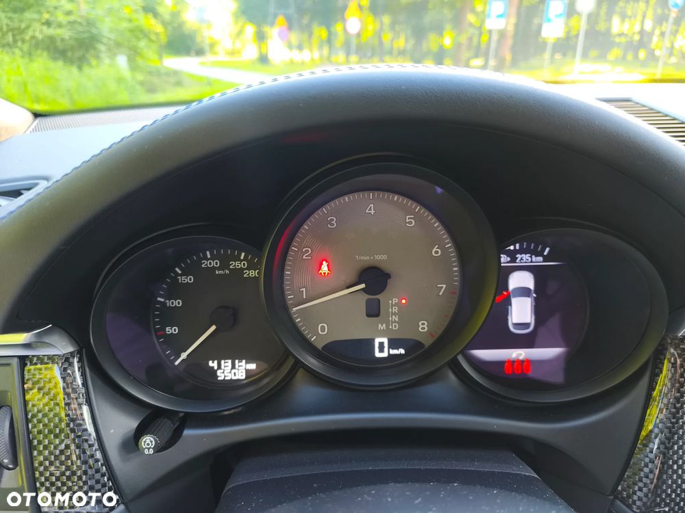 Porsche Macan - 16