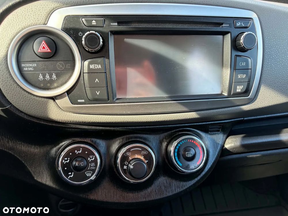 Toyota Yaris - 7