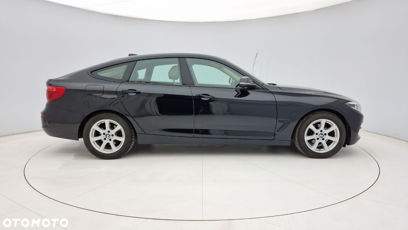 BMW 3GT 320i - 8