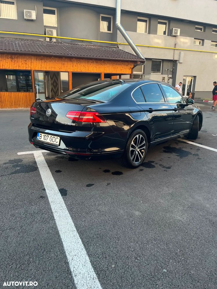 Volkswagen Passat 2.0 TDI DSG Highline - 4