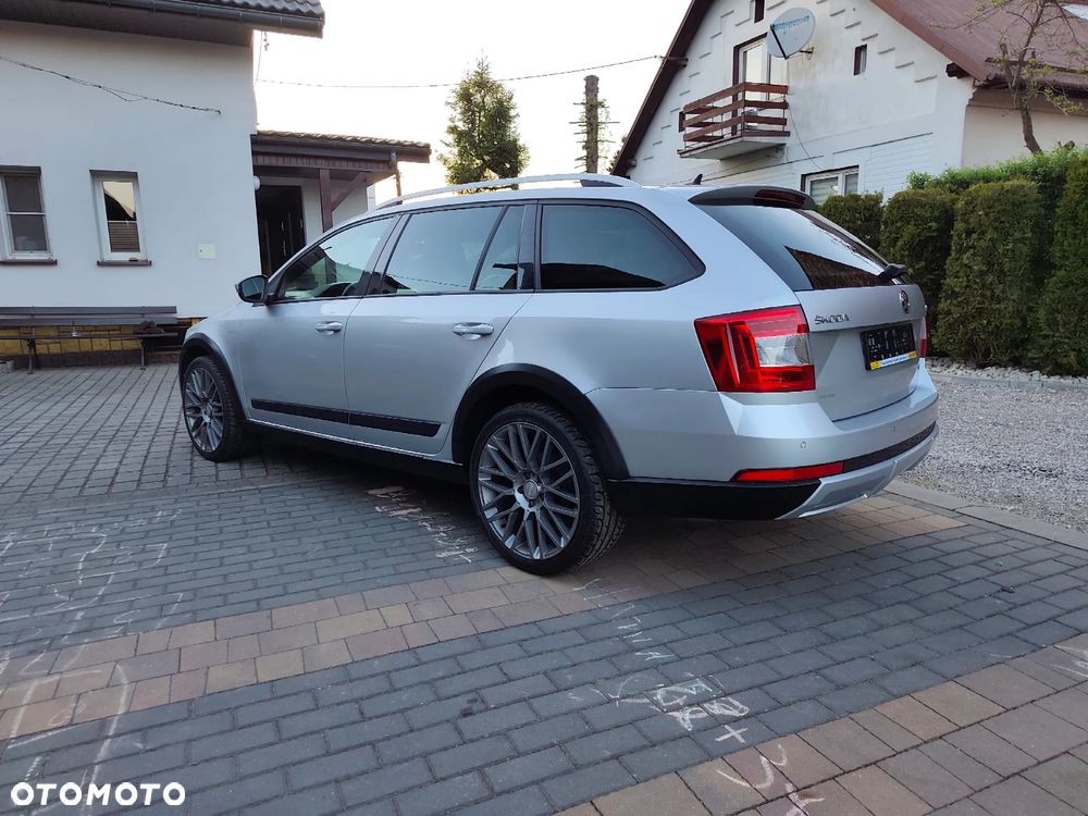 Skoda Octavia 2.0 TDI 4x4 DSG Scout - 9