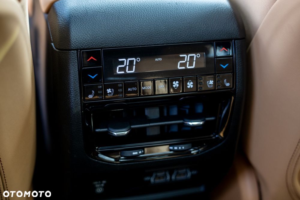 Jeep Grand Cherokee 3.6 V6 Summit - 22