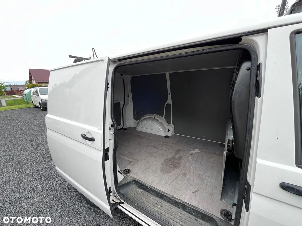 Volkswagen Transporter - 4