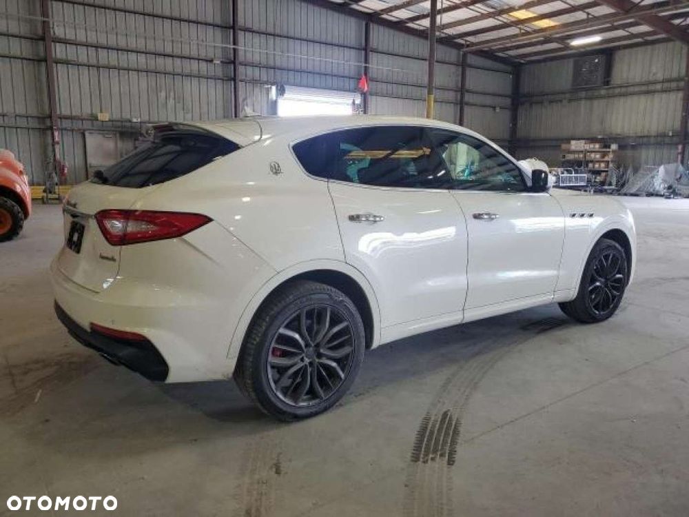 Maserati Levante - 5