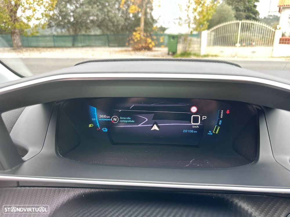 Peugeot e-208 Allure - 16