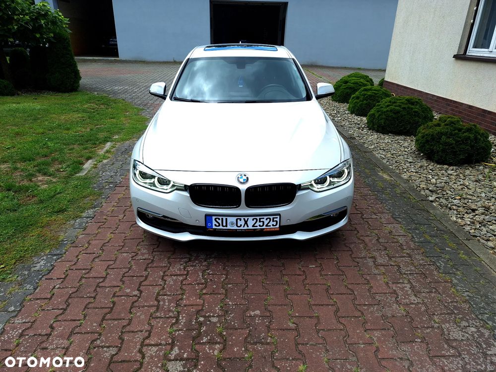 BMW Seria 3 320i Luxury Line - 29