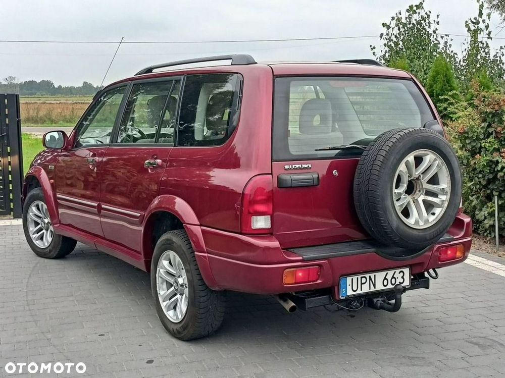 Suzuki XL7 - 14