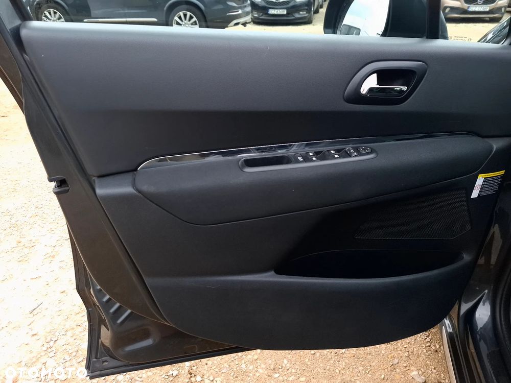 Peugeot 3008 BlueHDi 120 Stop & Start Style - 25