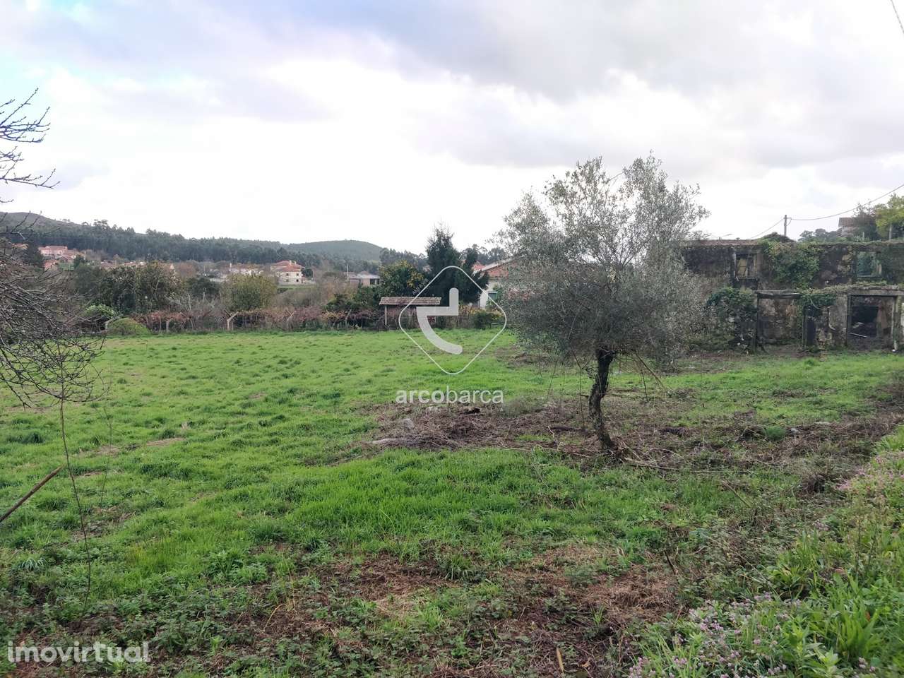Ruína para restaurar,  280m2 brutos de construção e 1940m2 de terreno - Grande imagem: 2/28