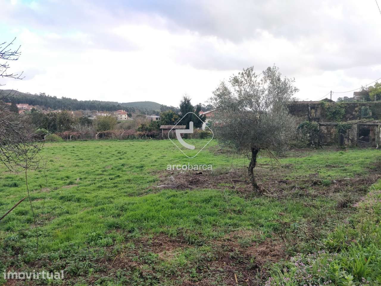 Ruína para restaurar,  280m2 brutos de construção e 1940m2 de terreno - Grande imagem: 2/28