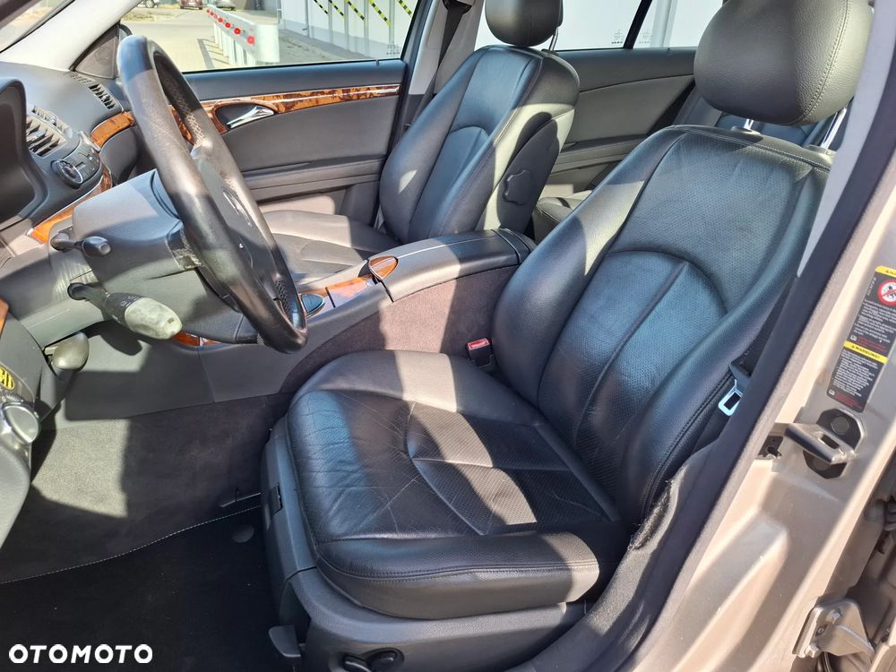 Mercedes-Benz Klasa E - 21