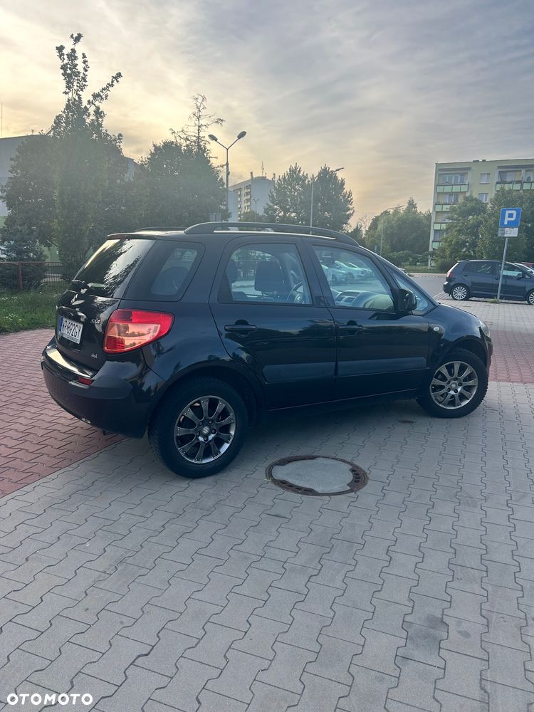 Suzuki SX4 1.6 GLX / Comfort - 4