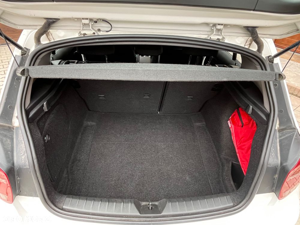 BMW Seria 1 116d EfficientDynamics Edition Sport Line - 11