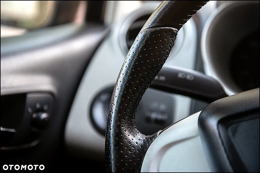 Seat Ibiza SC 1.4 16V Sport - 18