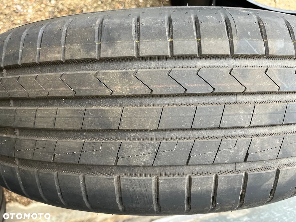 Hankook Ventus Prime 4 215/65R17 - 4