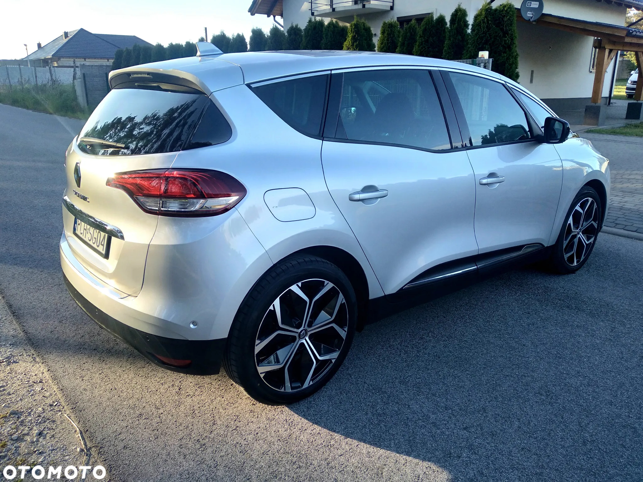 Renault Scenic ENERGY TCe 140 EDC INTENS - 7