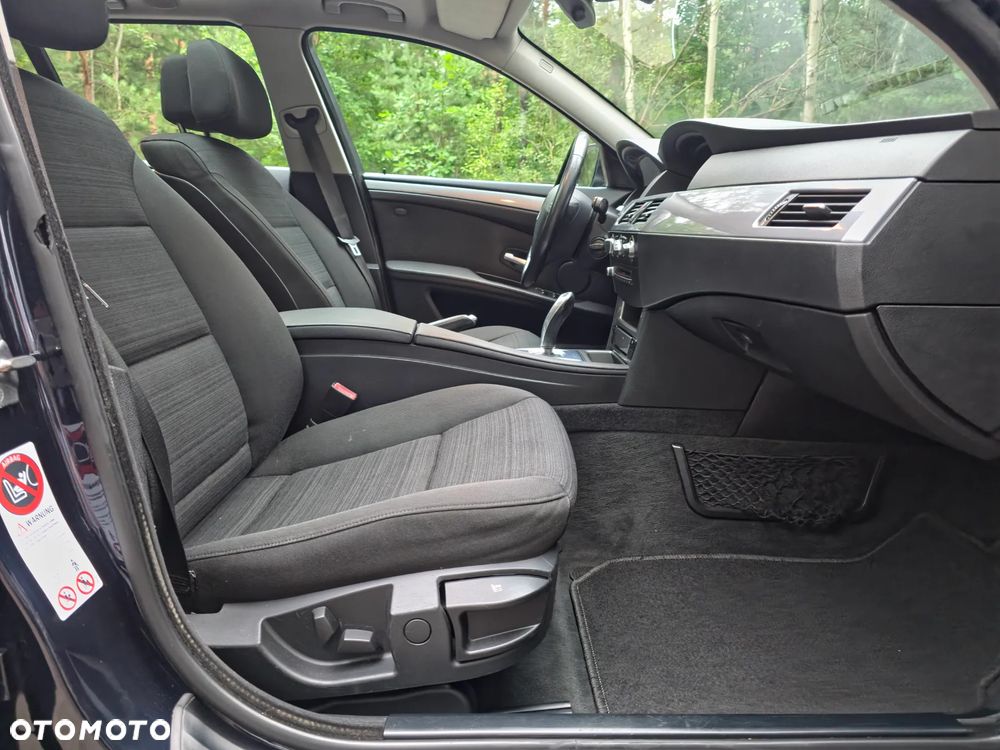 BMW Seria 5 525d Edition Sport - 25