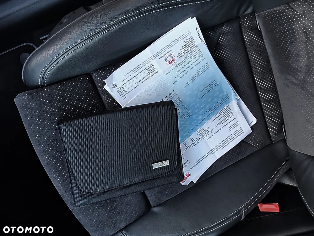 Audi A4 Avant 2.0 TDI DPF quattro S tronic S line Sportpaket - 33