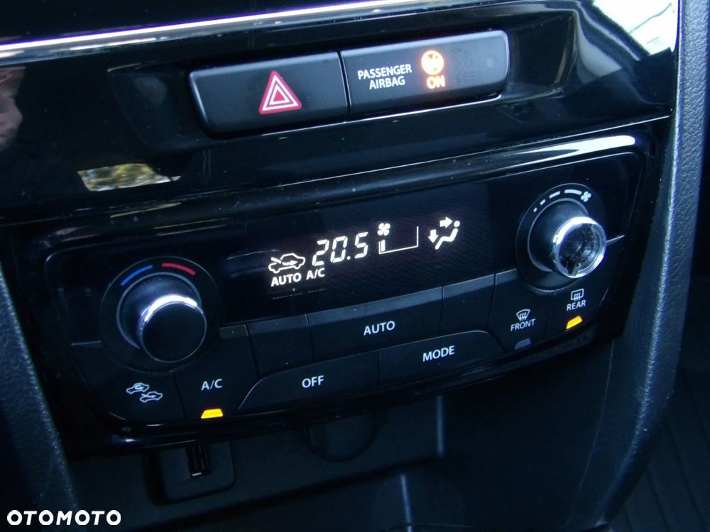 Suzuki Vitara 1.4 Boosterjet SHVS Premium 4WD - 27