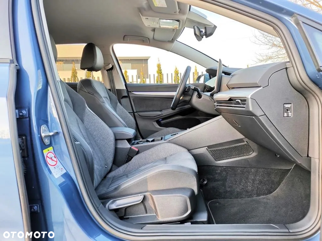 Volkswagen Golf - 20