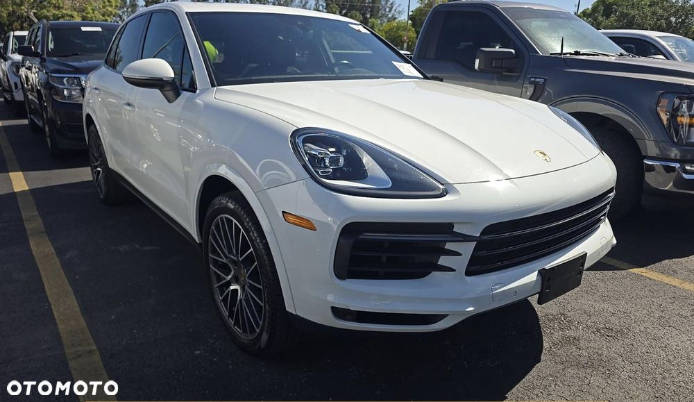 Porsche Cayenne Standard - 1