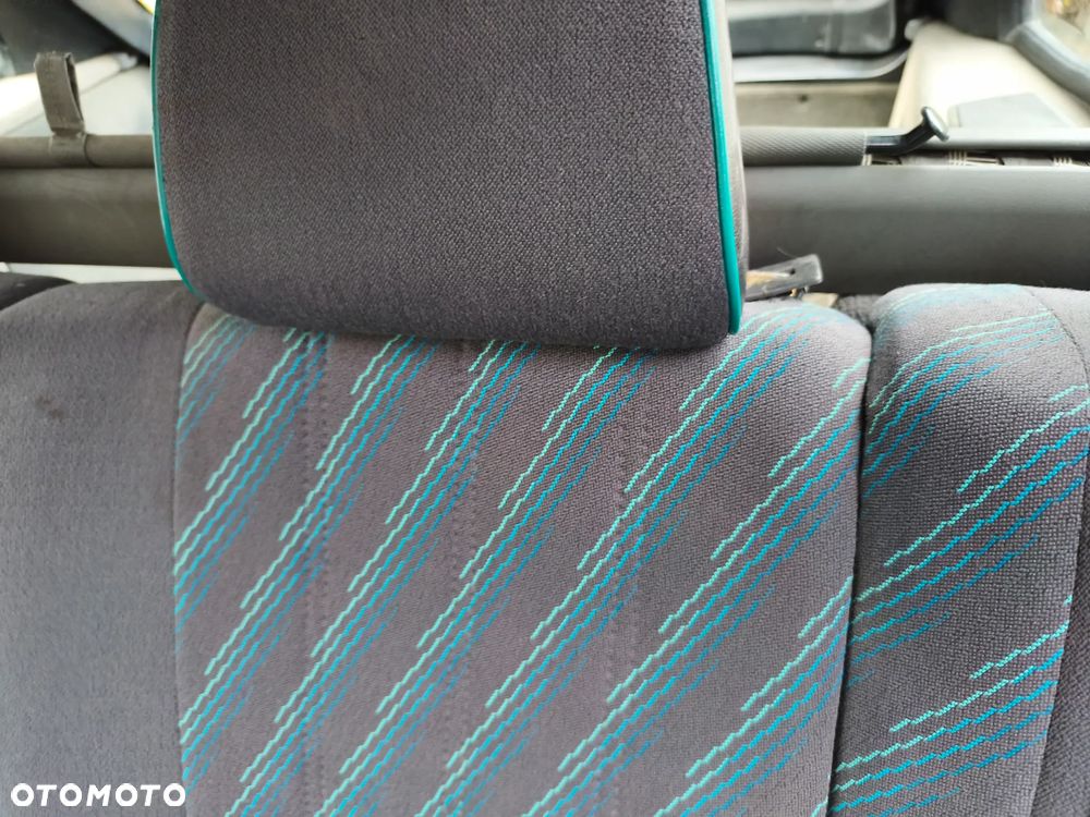 BMW Seria 3 316i - 28