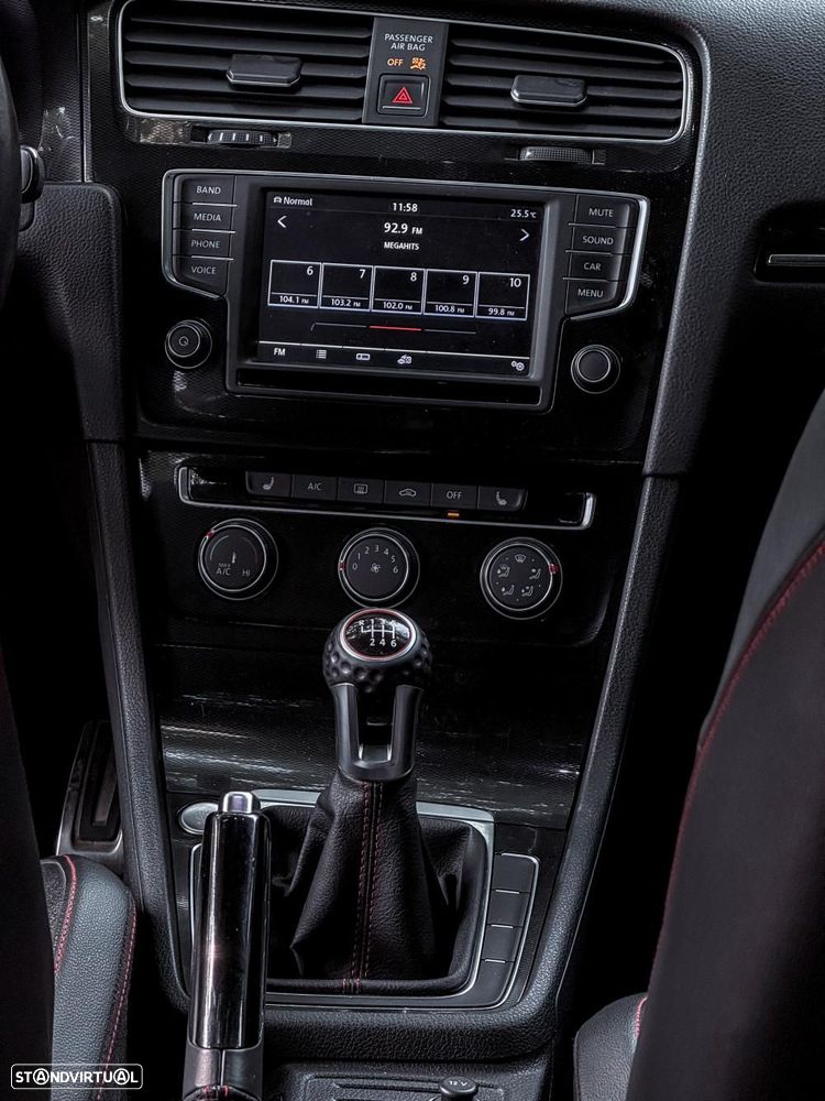 VW Golf 2.0 TSi GTi - 13