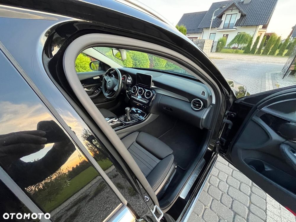 Mercedes-Benz Klasa C 200 - 14