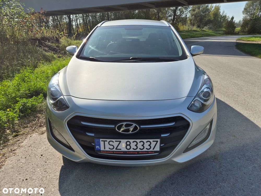 Hyundai i30 blue Kombi 1.6 CRDi Trend - 3