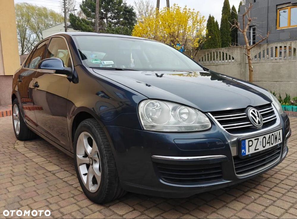 Volkswagen Jetta 1.6 FSI Comfortline - 2