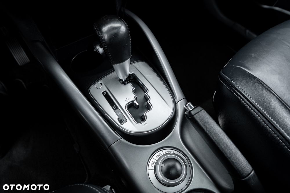 Mitsubishi Outlander 2.4 4WD CVT Intense - 33