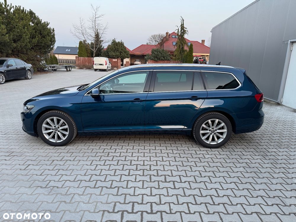 Volkswagen Passat 2.0 TDI SCR DSG Comfortline - 8