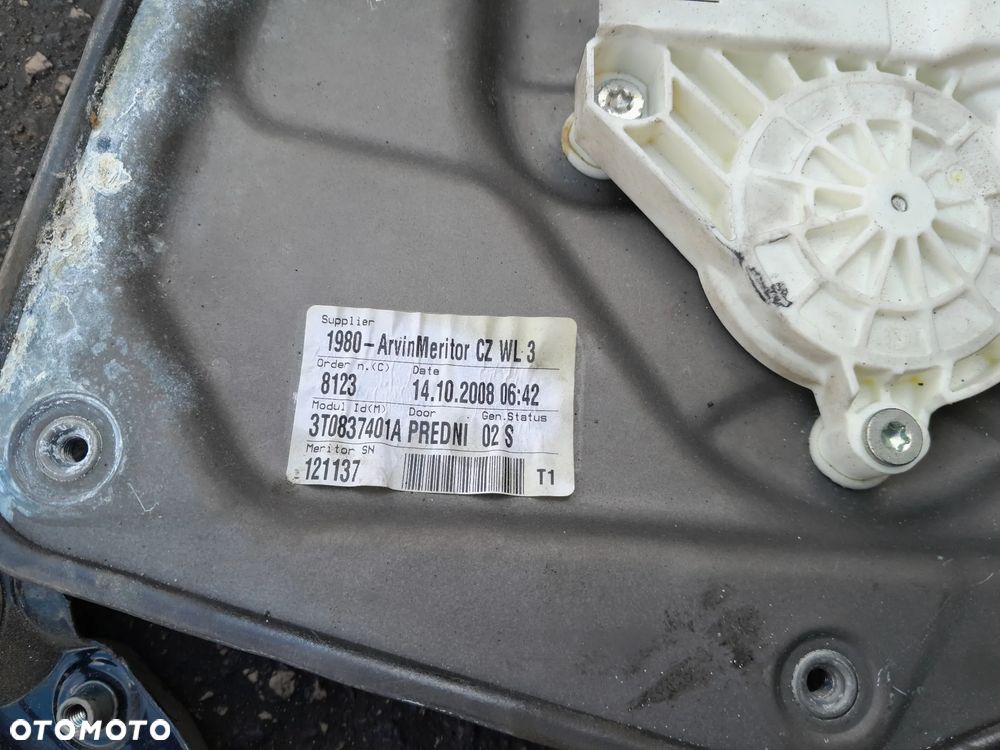 Podnośnik szyby przedni lewy SKODA Superb II 08-13r. 3T0837401A - 5