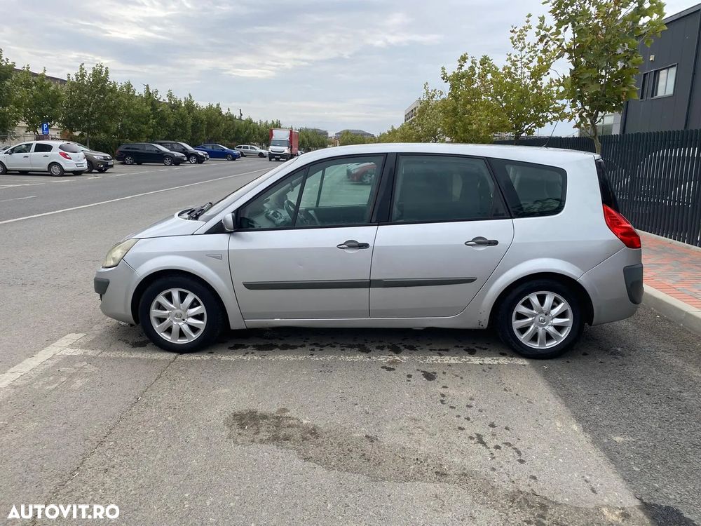Renault Scenic - 11
