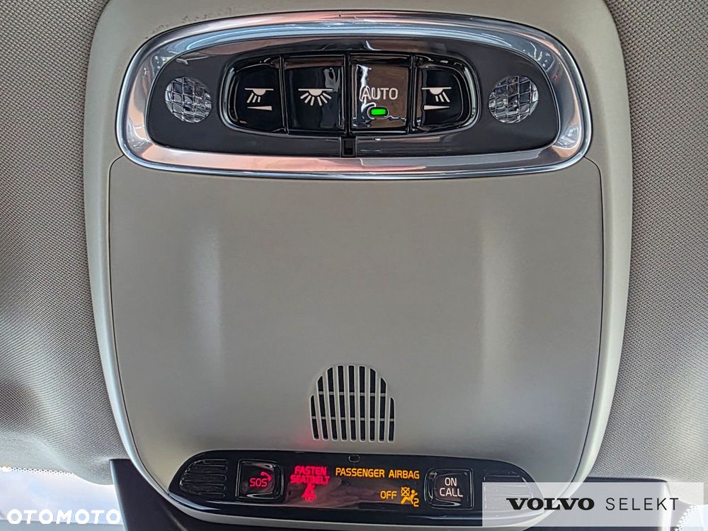 Volvo XC 90 - 30
