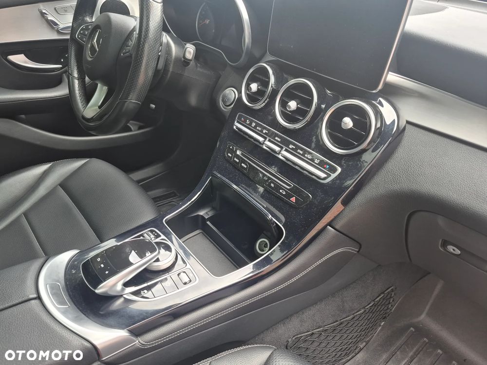 Mercedes-Benz GLC 300 4-Matic - 12