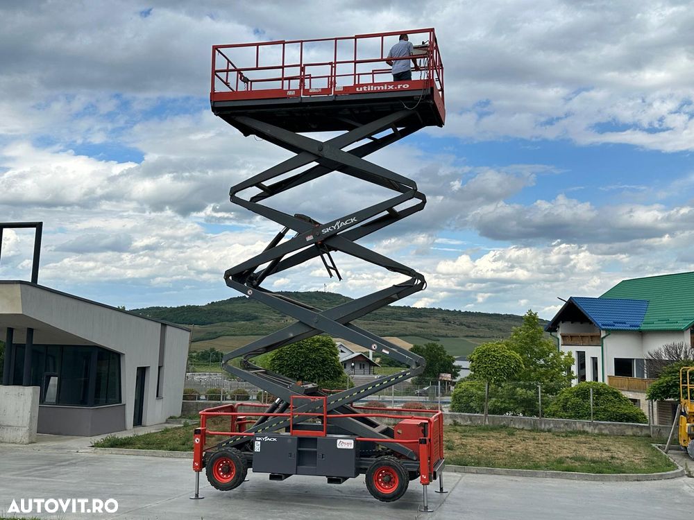 Skyjack SJ9250 RT - 9