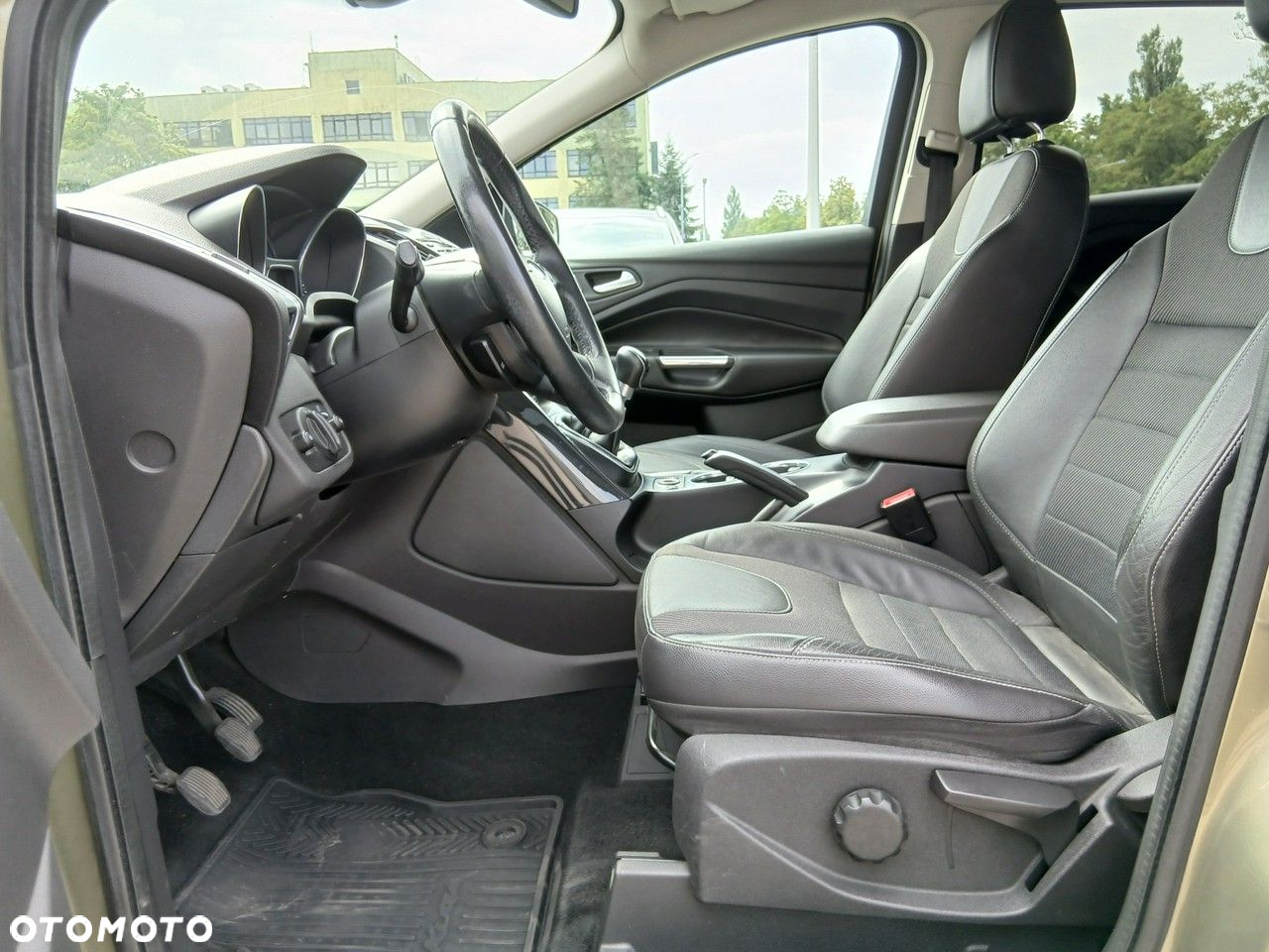 Ford Kuga - 14