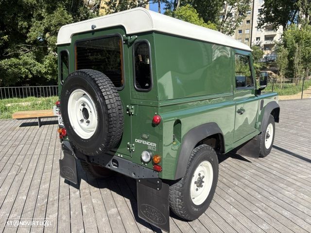 Land Rover Defender 90 2.5 TD5 Metal Top - 17