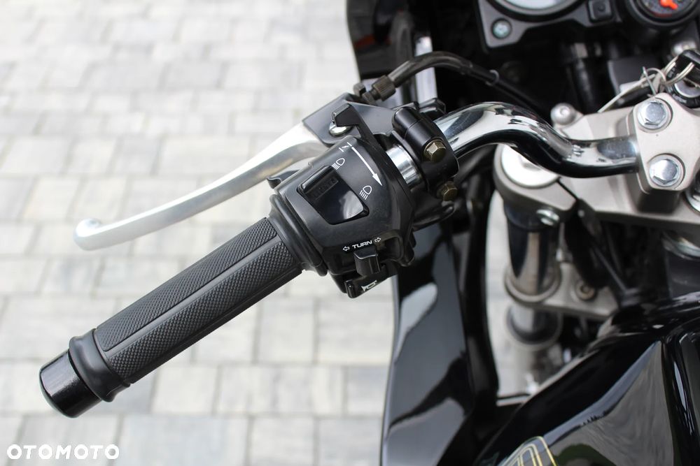 Honda CB - 16