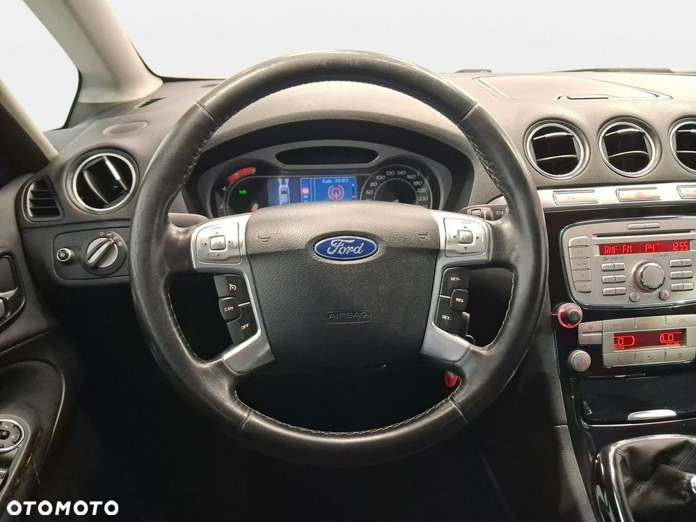 Ford S-Max - 14