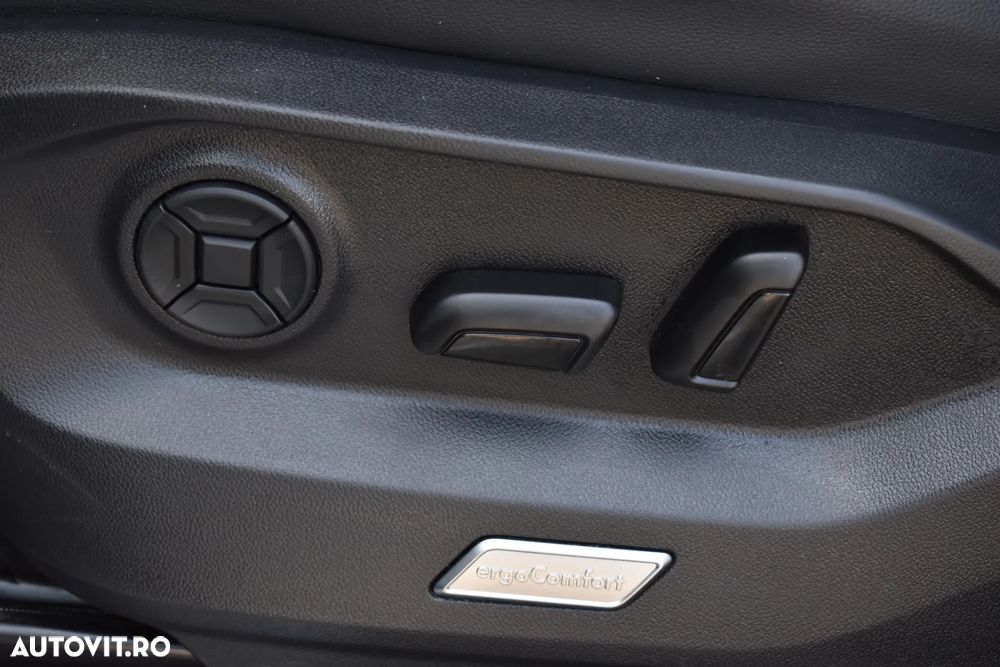 Volkswagen Touareg V6 TDI 4MOTION Elegance - 38