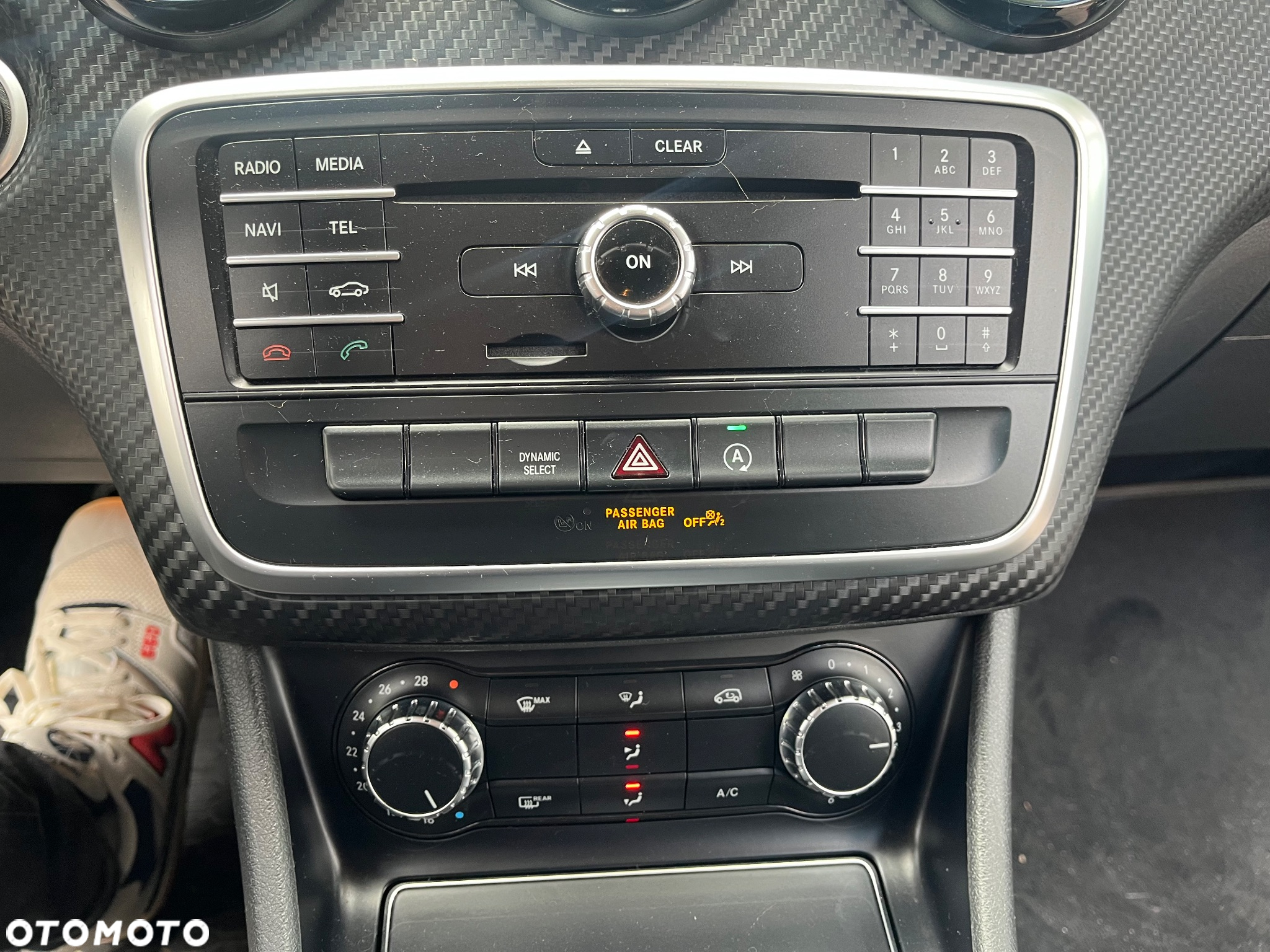 Mercedes-Benz GLA 180 7G-DCT Style - 21