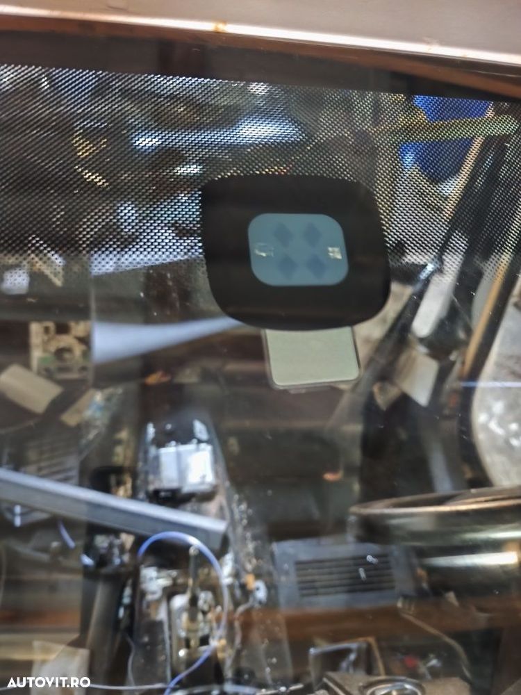 Parbriz cu senzor  Volkswagen Passat B6 2005 - 2010

Este în star - 3