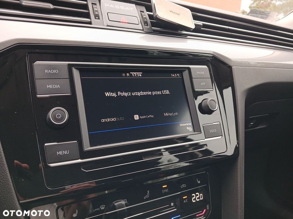 Volkswagen Passat - 20