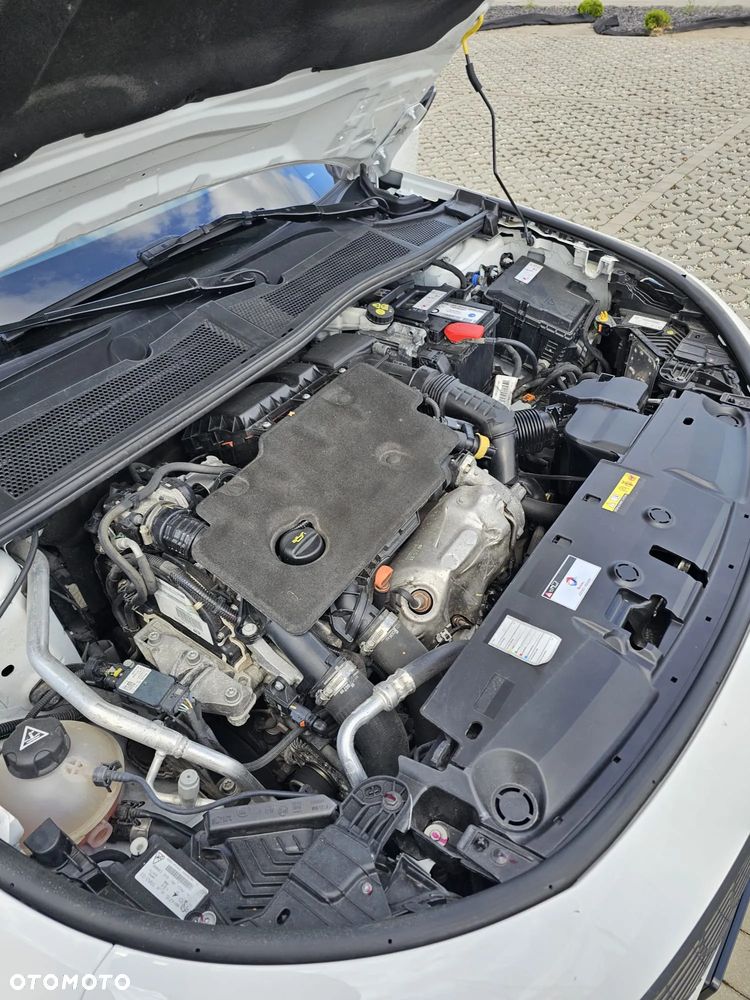 Peugeot 308 1.5 BlueHDi Allure S&S EAT8 - 15