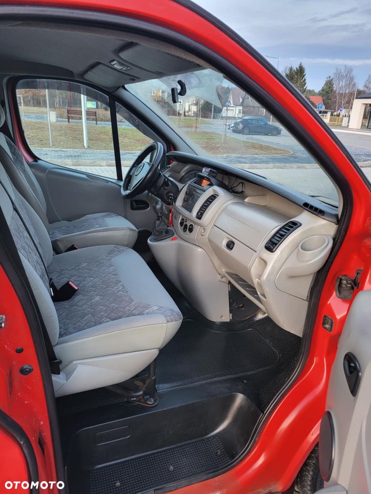 Opel Vivaro - 16
