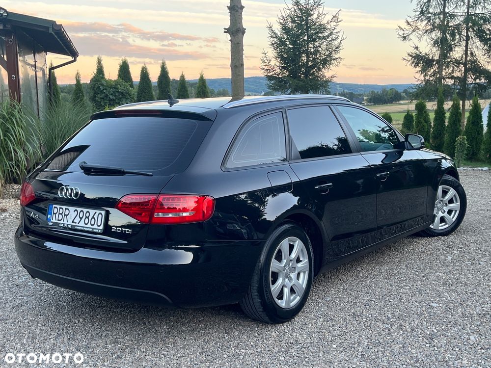 Audi A4 Avant - 8